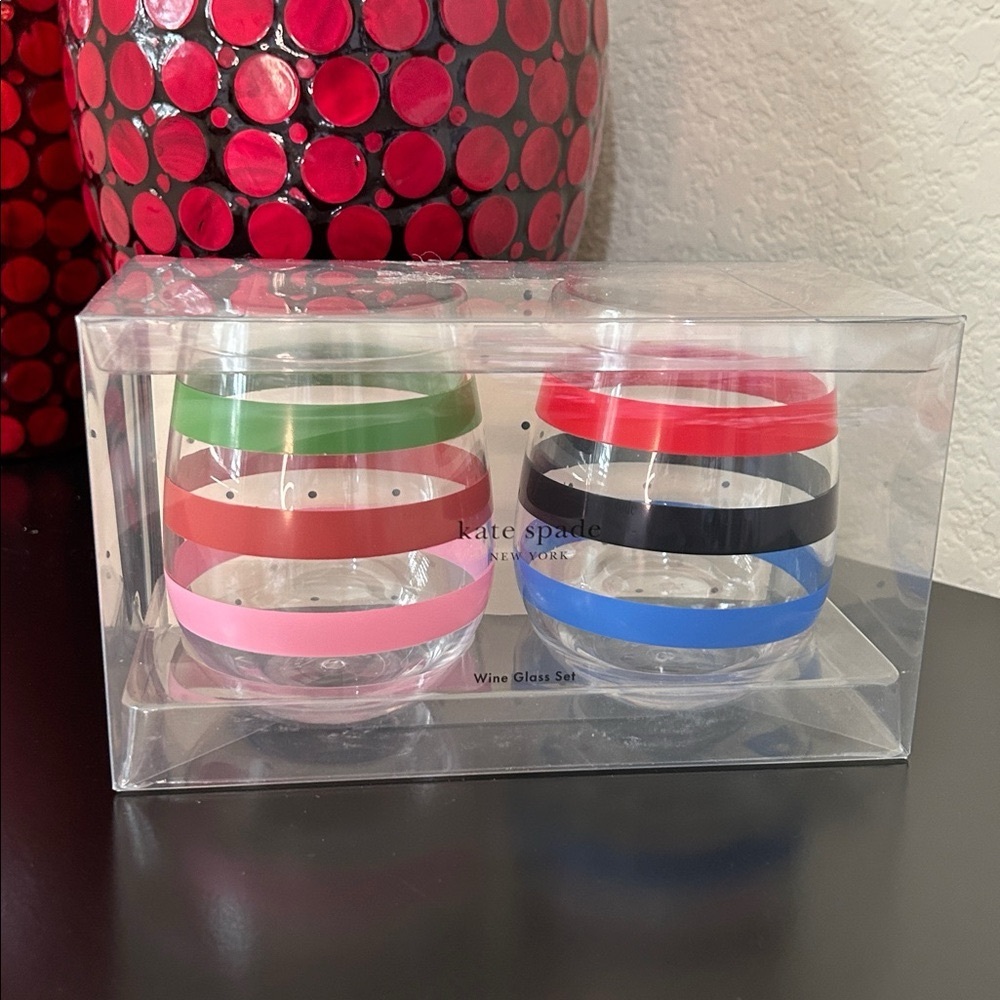 Kate Spade NIB Multicolor Striped Acrylic 14 oz Stemless 2-Piece Wine Glass Set - Picture 4 of 13